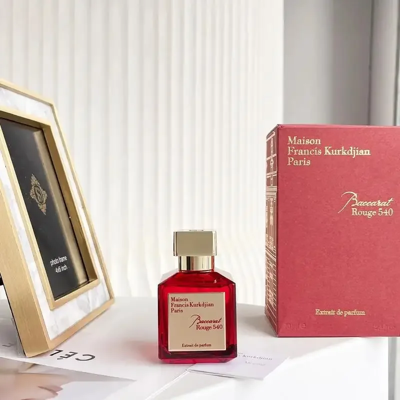 Baccarat Rouge 540 extrait de  - Perfume Fragrance Making recensione e prezzo